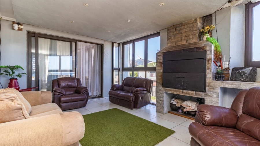 7 Bedroom Property for Sale in Kleinmond Western Cape